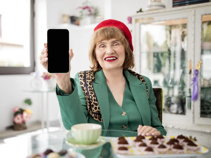 público-alvo Meta Ads: empresário configurando segmentação de anúncios no celular